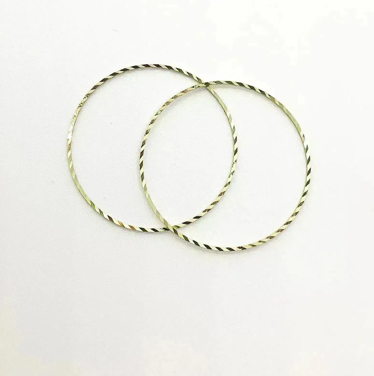 Textured Brass Circle Connectors, 25mm, Brass - Image 2