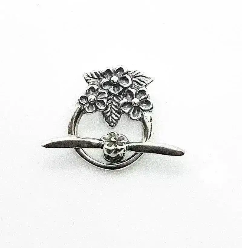 The Bronze Line, 3 Flowers Toggle Clasp, 15mm - Image 3