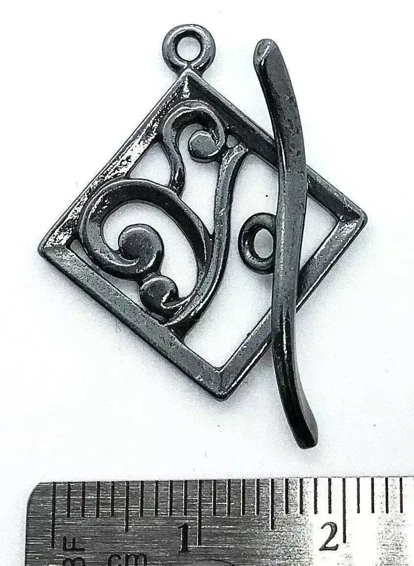 Garden Gate Toggle Clasp, 17mm, 6 Finishes